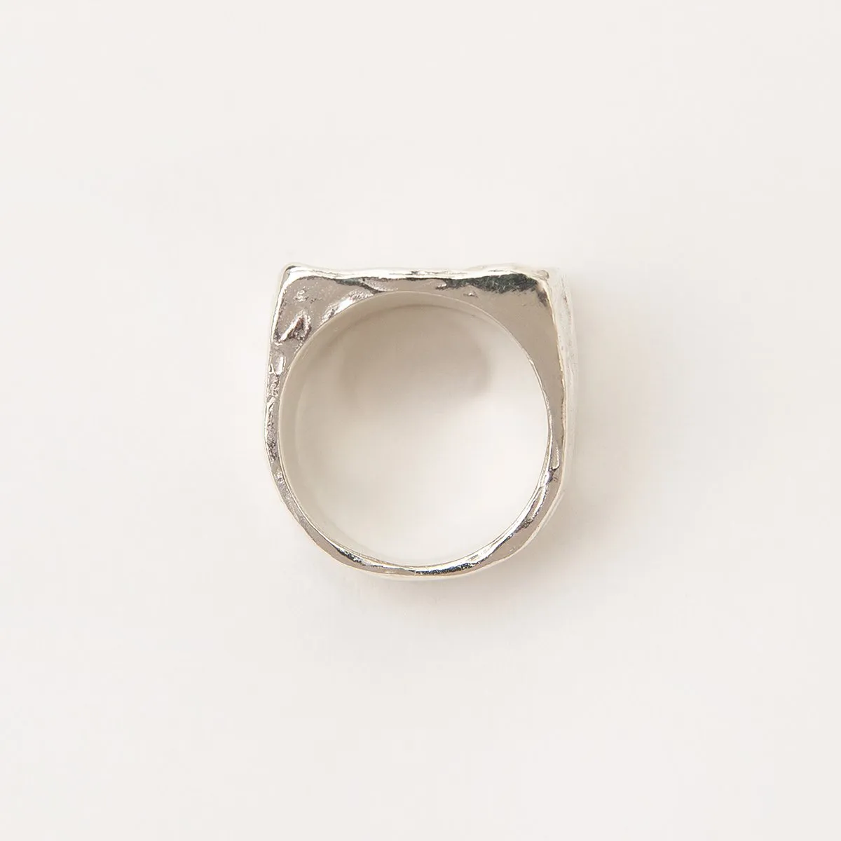 AREIA RECTANGULAR SIGNET RING