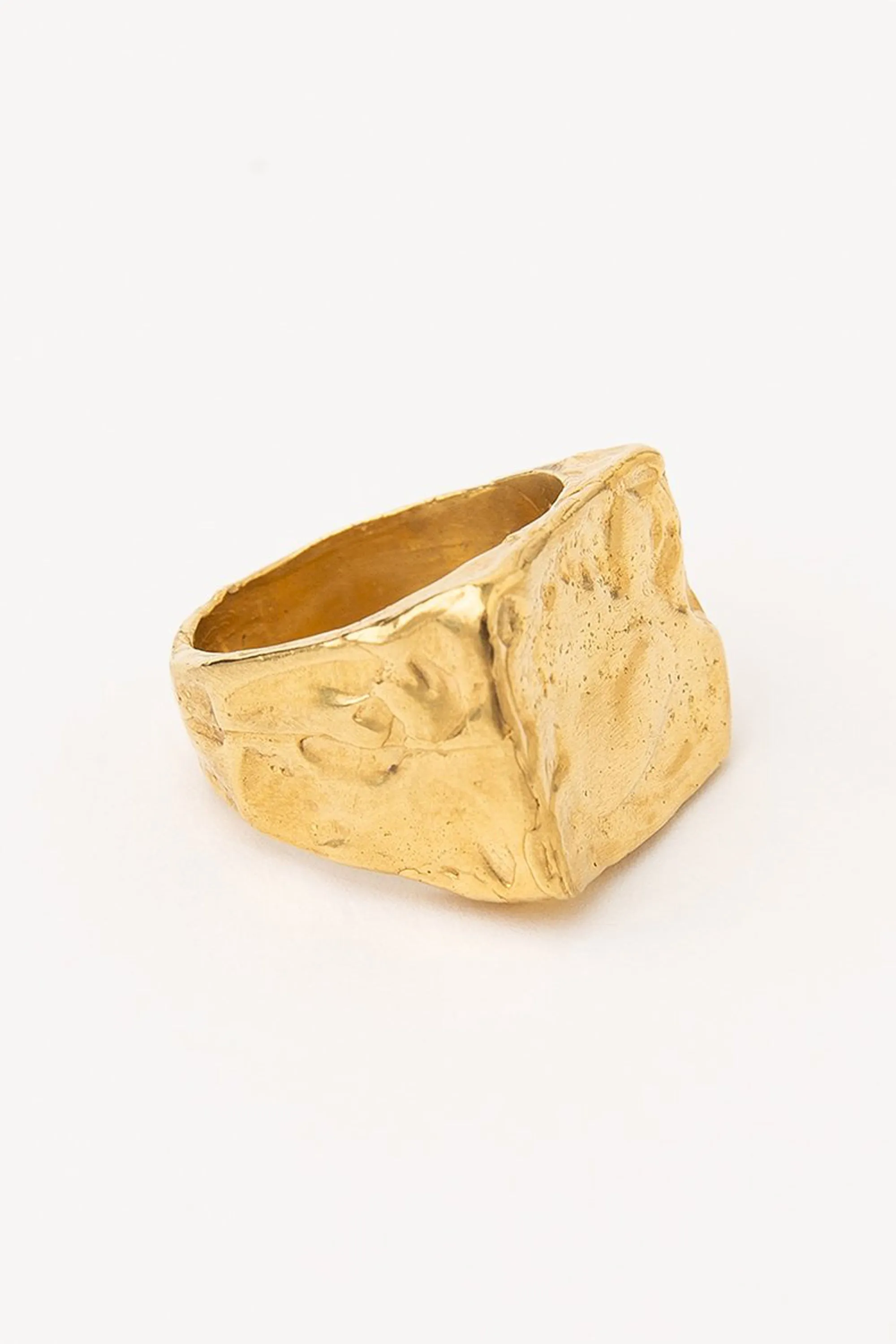 AREIA RECTANGULAR SIGNET RING