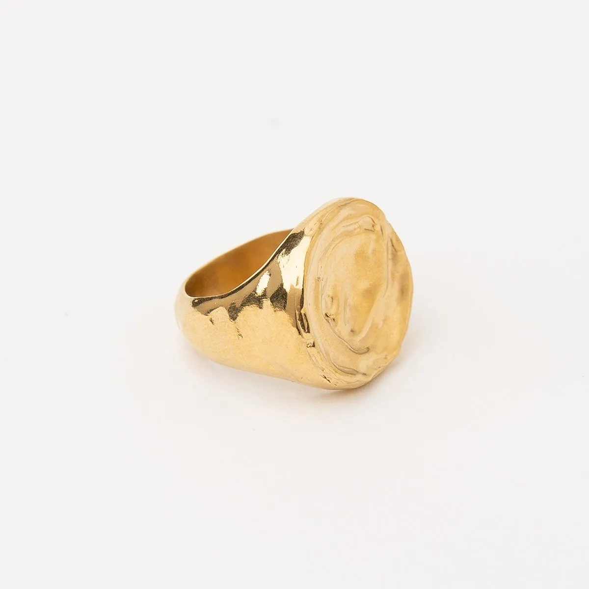 AREIA ROUND SIGNET RING