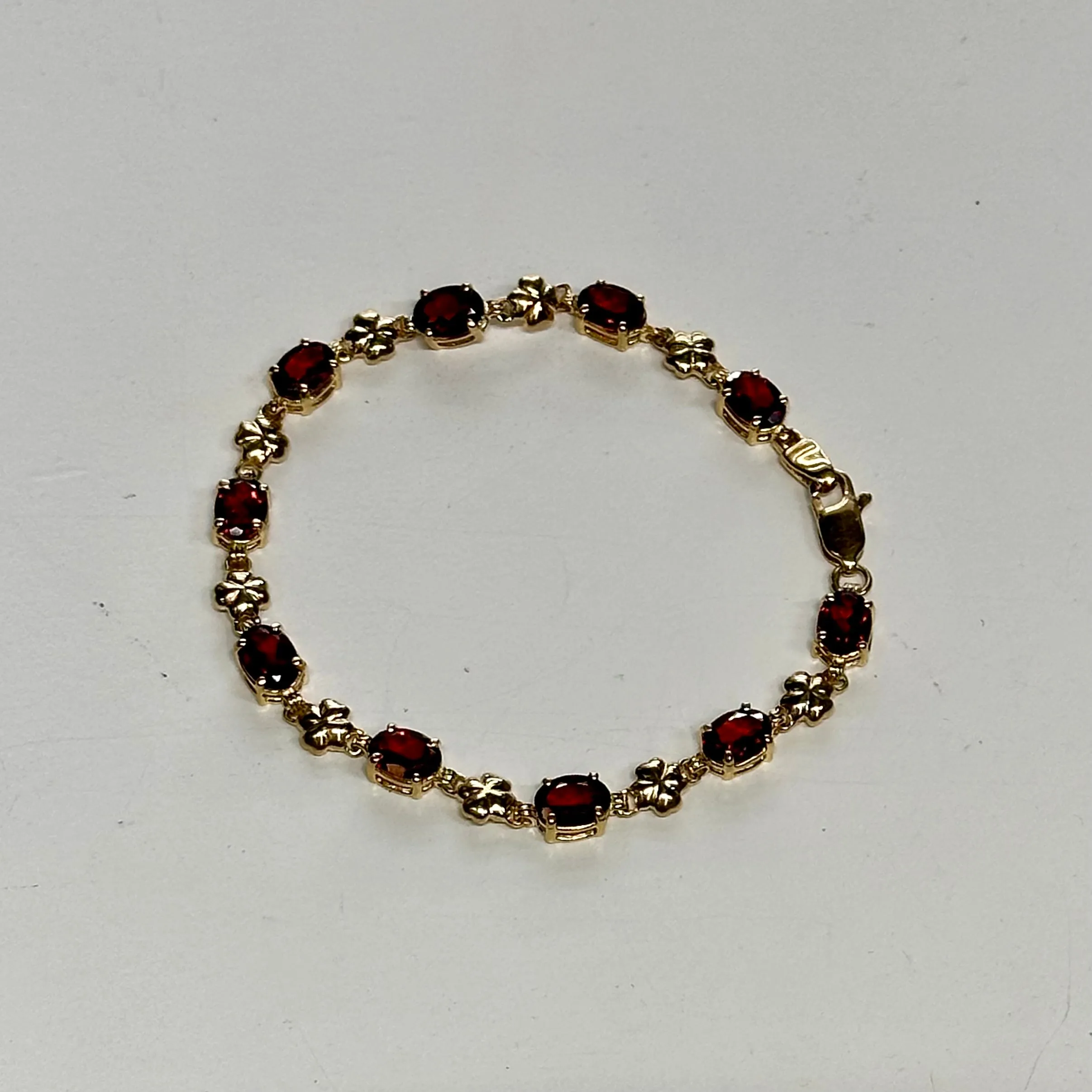 BEAUTIFUL ANTIQUE DESIGNER GARNET YELLOW GOLD BRACELET  - $10k  APR w/ CoA!