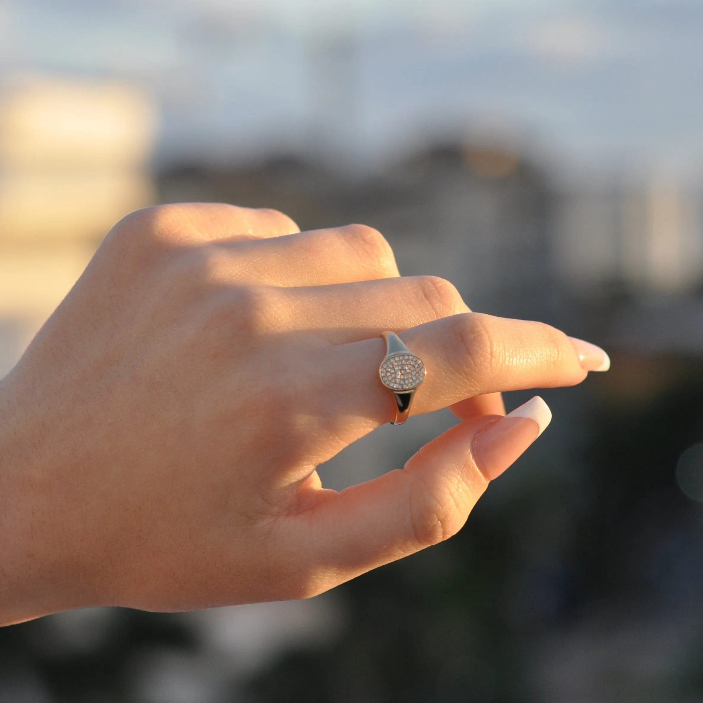 CADY DIAMOND OVAL SIGNET RING