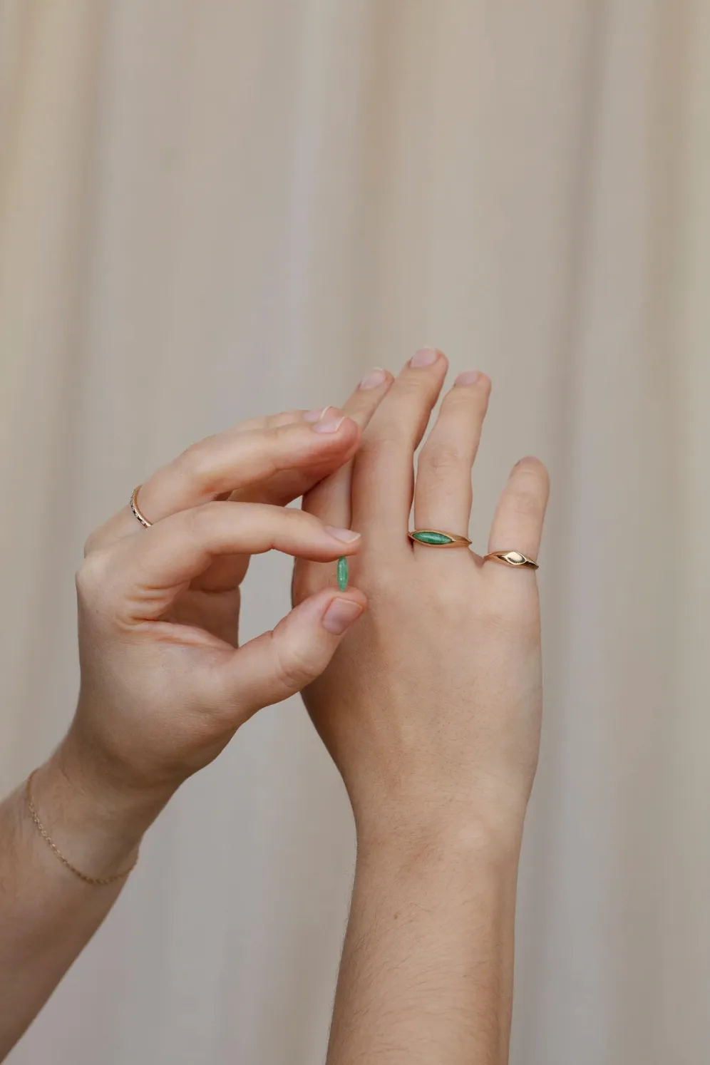 JADEITE EYE SIGNET RING