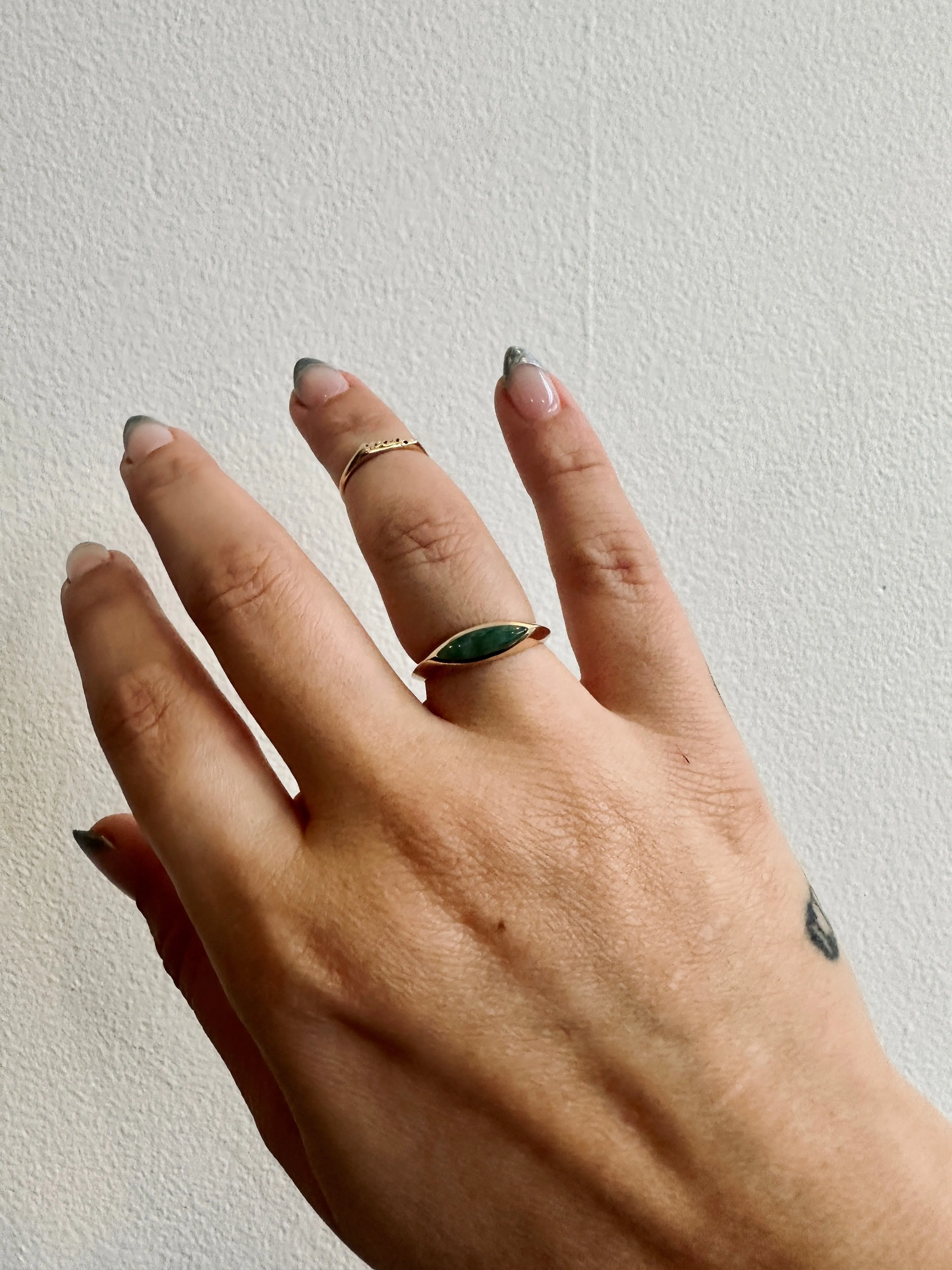 JADEITE EYE SIGNET RING