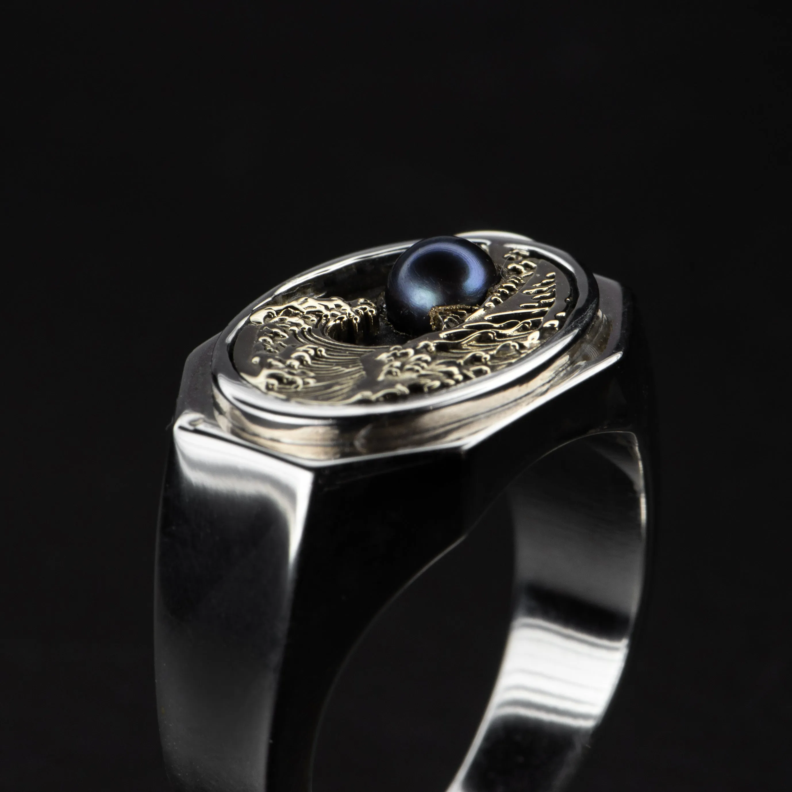 Pearl Signet Ring - TEMPEST