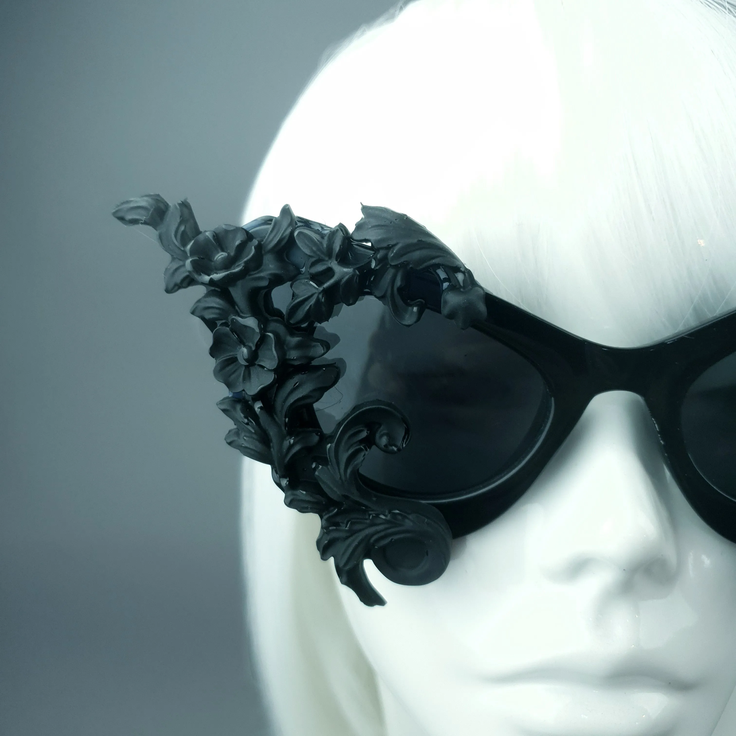 "Neith" Black Cat Eye Filigree Sunglasses