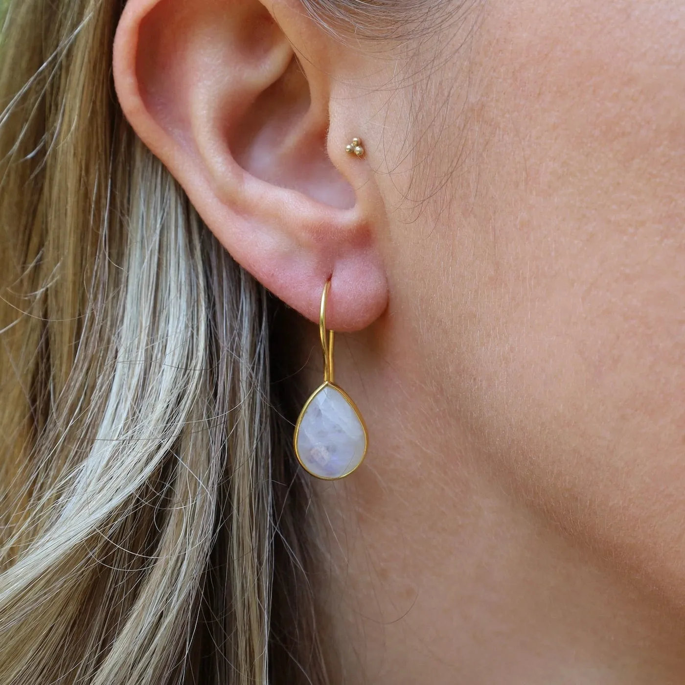 Teardrop Rainbow Moonstone Gold Earring