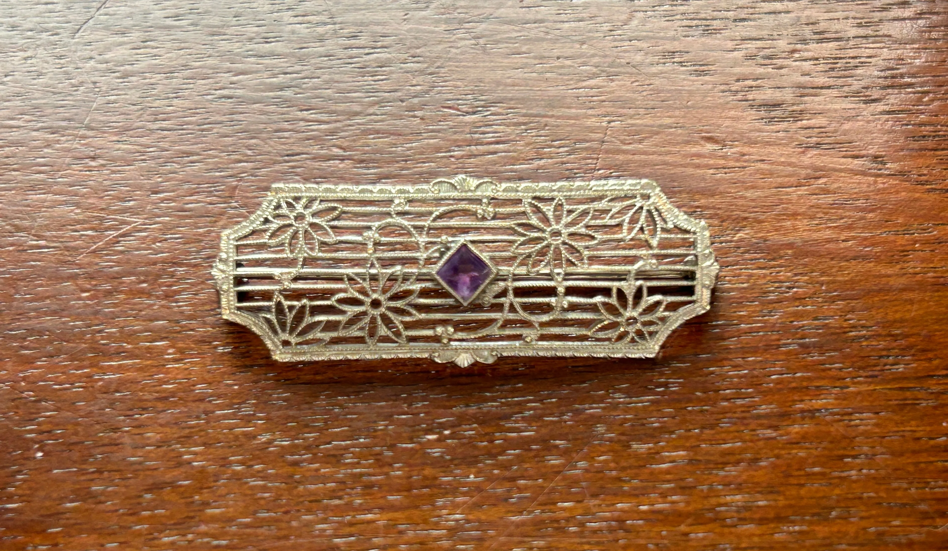 Vintage 10k White Gold Amethyst Filigree Brooch Pin